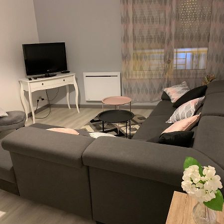 Appartement 4 Personnes Emplacement Ideal Proche Des 24H Et Gare Le Mans Luaran gambar